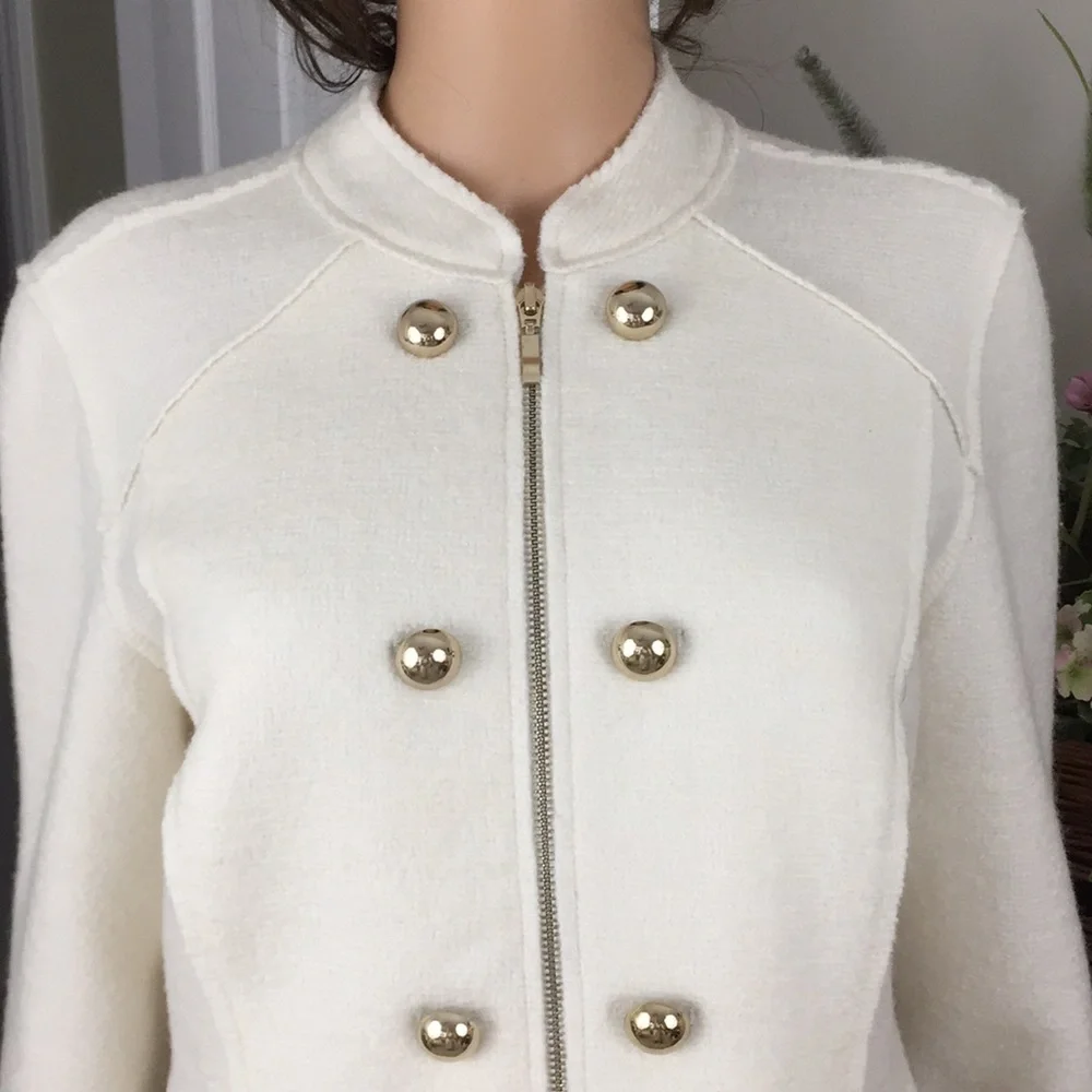 NWOT Chico’s Double Breasted Style Winter White Gold Button BlazerJacket Size M